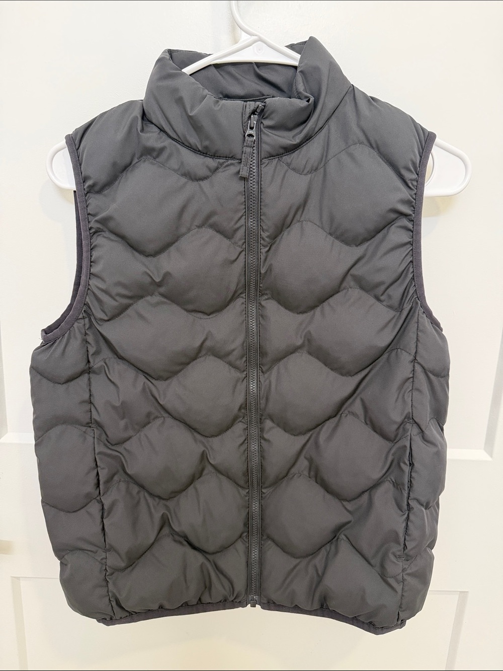 Uniqlo Kids Quilted Puffer Vest Black size 9-10